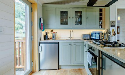 4 Bed in Shrewsbury 8
