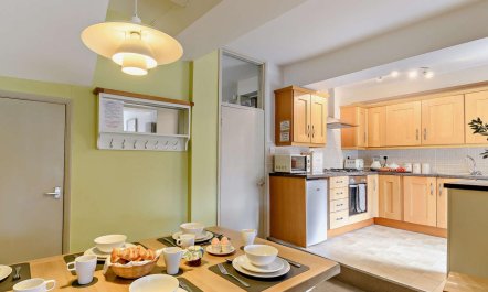3 Bed in Newport 7