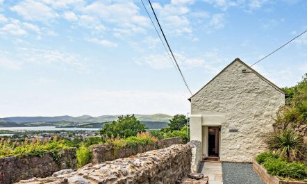 2 Bed in Llandudno Junction 2