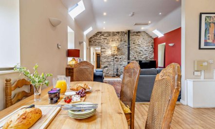 2 Bed in Machynlleth 2