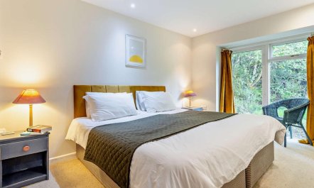 2 Bed in Machynlleth 8