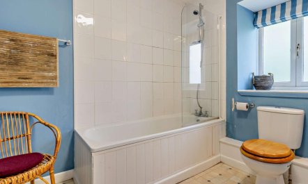 2 Bed in Machynlleth 5