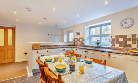 4 Bed in Bishop Auckland 1