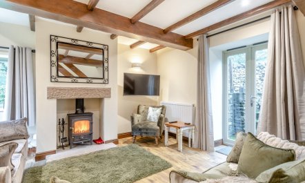 3 Bed in Bakewell 1