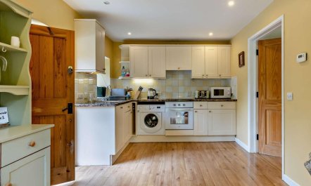 2 Bed in Machynlleth 9