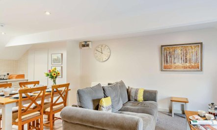 2 Bed in Newport 1