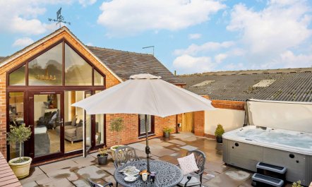 2 Bed in Shrewsbury 1