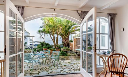 2 Bed in Marazion, Penzance 1