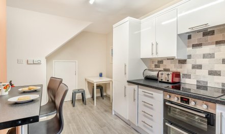 4 Bed in Windermere 7