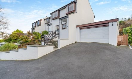 4 Bed in Windermere