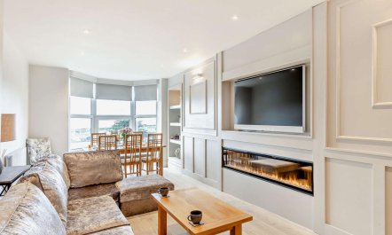 5 Bed in Aberdovey 3