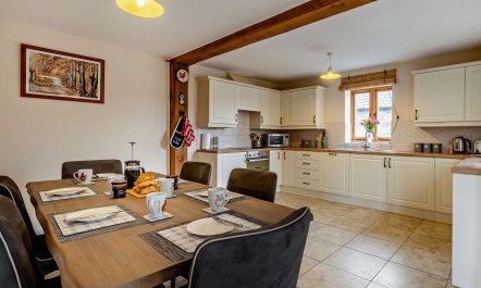 3 Bed in Builth Wells 4