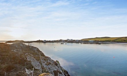 4 Bed in Holyhead 1