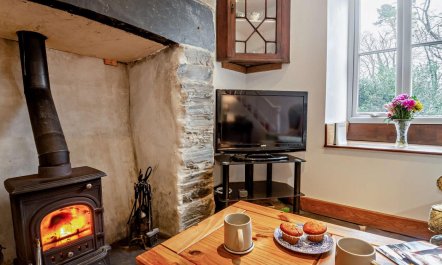 1 Bed in Blaenau Ffestiniog 2