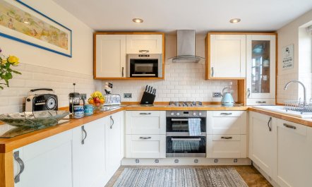 4 Bed in Highbridge 7