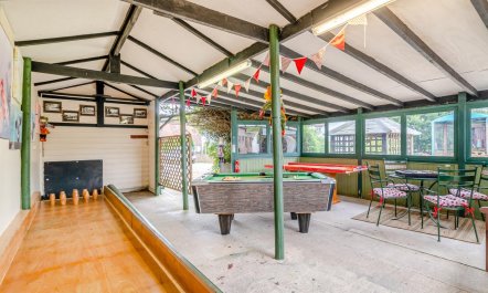 4 Bed in Highbridge 4