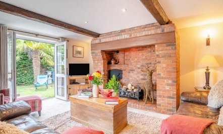 4 Bed in Highbridge 1