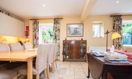 4 Bed in Bridport 7