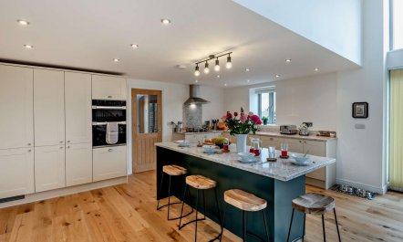 4 Bed in Brough 7