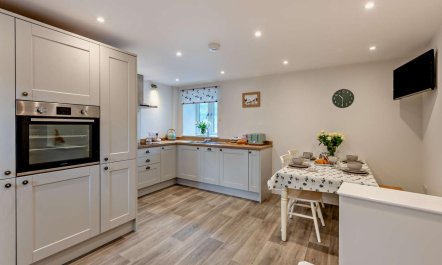 2 Bed in Okehampton 1