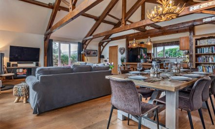 4 Bed in Keswick 1