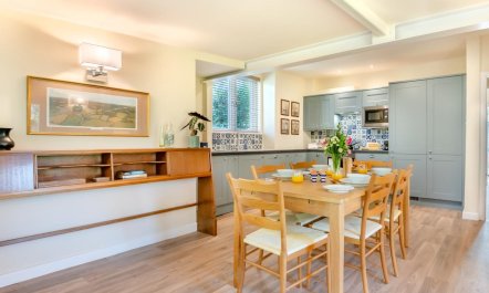 2 Bed in Brockenhurst 3