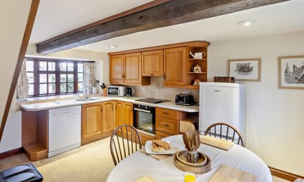 2 Bed in Newport 7