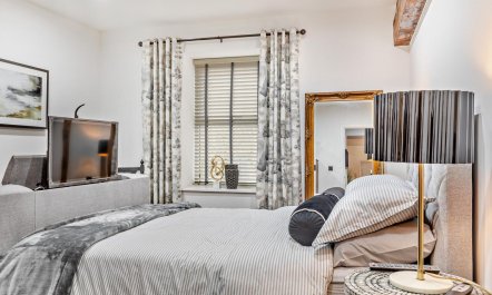 2 Bed in High Peak 7
