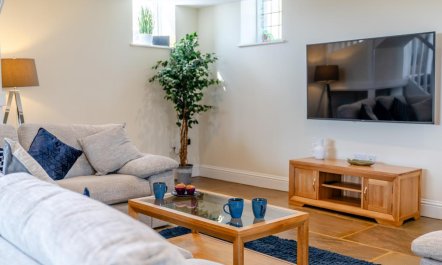 3 Bed in Newton-on-Rawcliffe 3