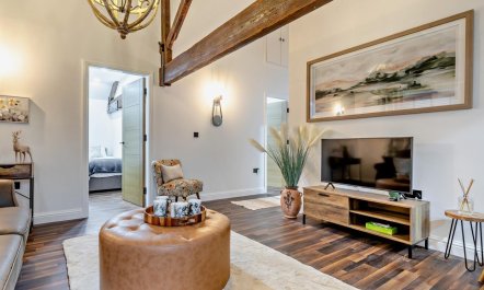 2 Bed in High Peak 3