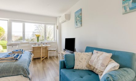 1 Bed in Bridport 9