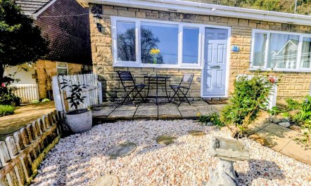 1 Bed in Bridport