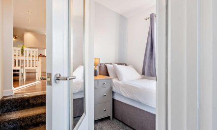 2 Bed in Aberaeron 9