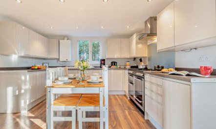 2 Bed in Aberaeron 1