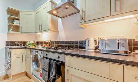 2 Bed in Tenby 5