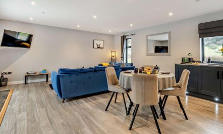 2 Bed in Knighton 7