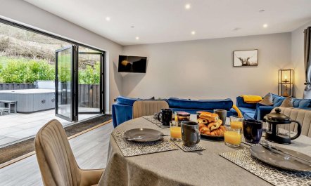 2 Bed in Knighton 9