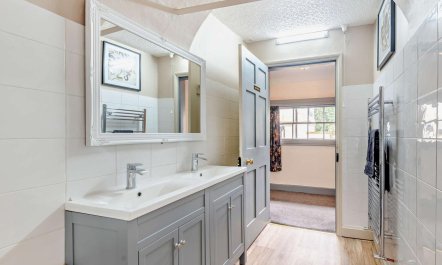 2 Bed in Alford 5