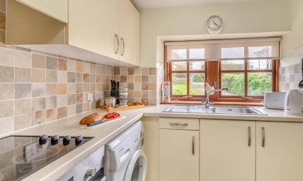 2 Bed in Haverfordwest 7