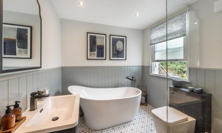 4 Bed in Aberdovey 1