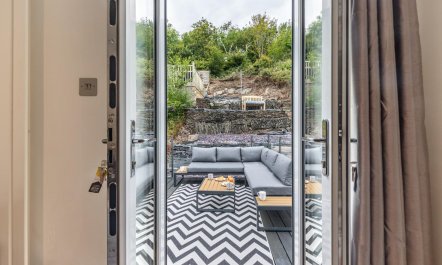 4 Bed in Aberdovey 2