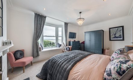 4 Bed in Aberdovey 3