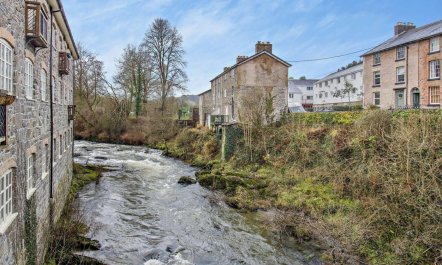 2 Bed in Llanidloes 5