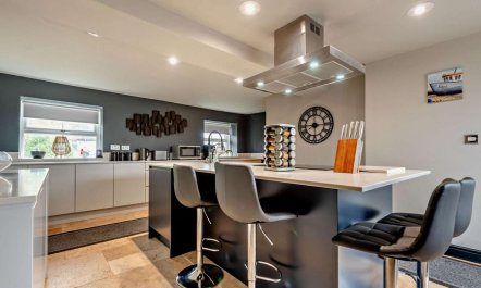 3 Bed in Tenby 9