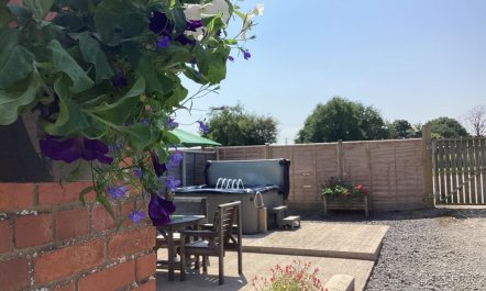 2 Bed in Ellesmere 2