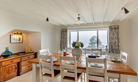 5 Bed in Aberdovey 5