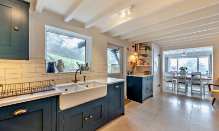 5 Bed in Aberdovey 3