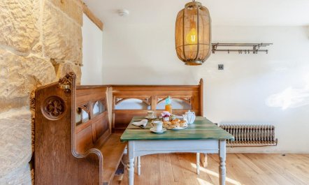 1 Bed in Montacute 4