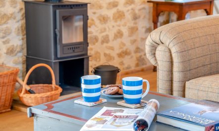 1 Bed in Stoke Abbott 5