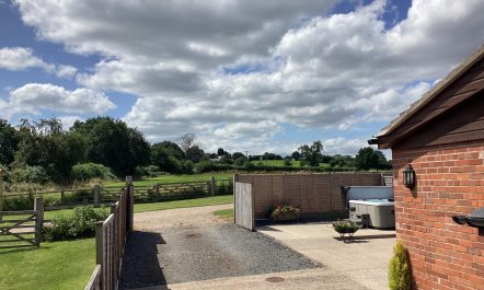 3 Bed in Ellesmere 2